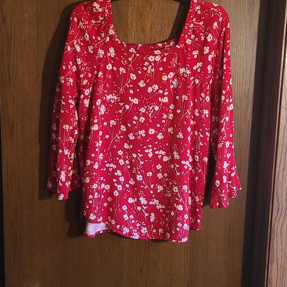 Square neck bell sleeve top